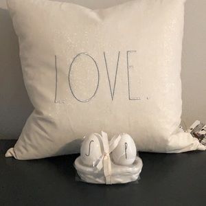 Rae Dunn Salt & Pepper Set with Holder NWT